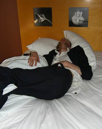 It's all too much for Tom. Powernap!