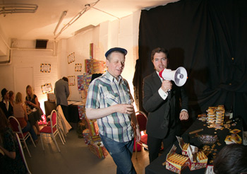 Andy S 'greeting' all-comers to the party.