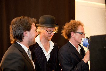 The TerrorBull Trio grapling with Banker Bingo.