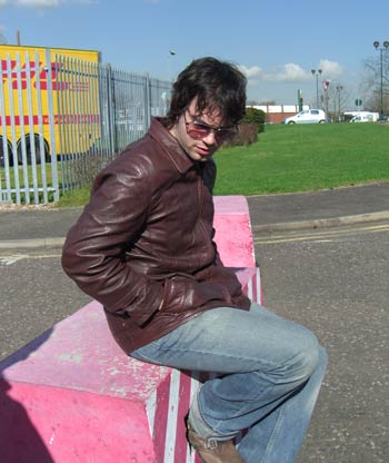 Andy S at the Uniserve border. As usual, we are made to wait outside like the corporate lepers we are.